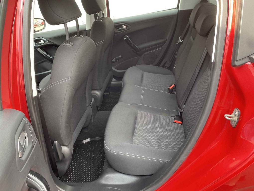 Peugeot 208 1.2PT 