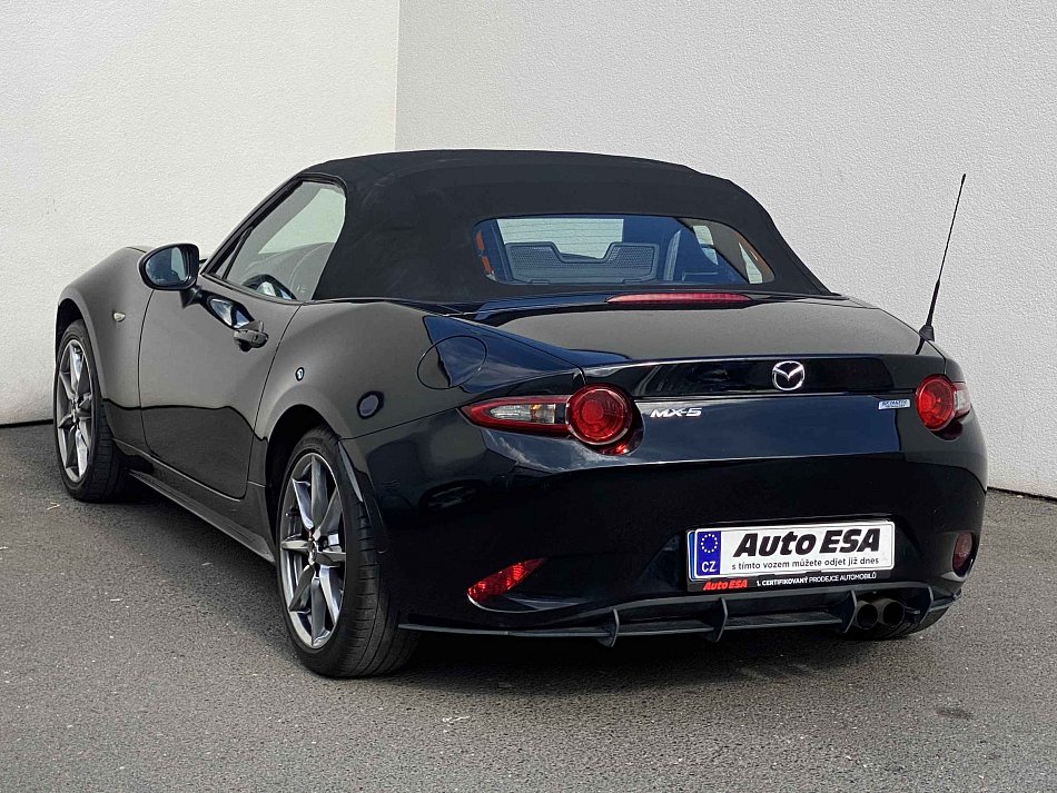 Mazda MX-5 2.0i 