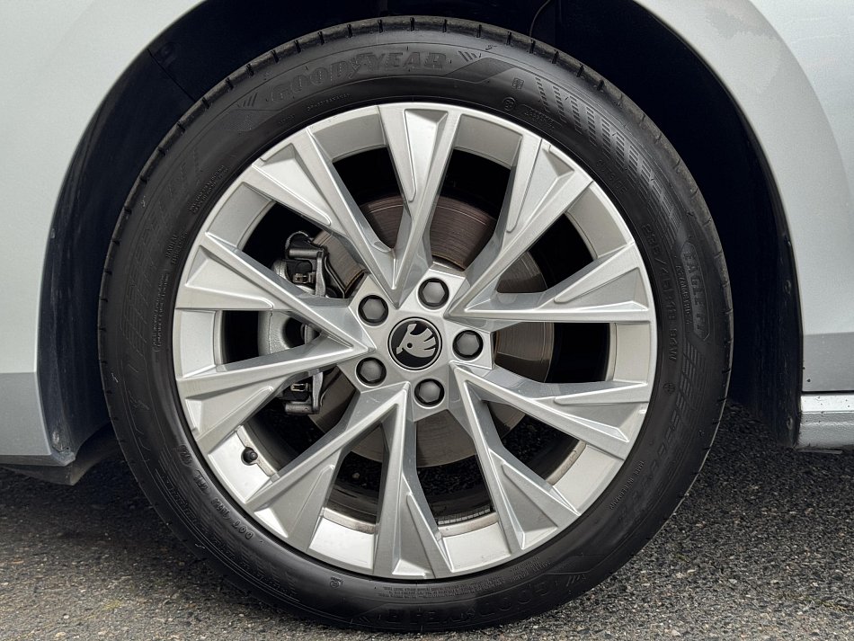 Škoda Superb IV 2.0 TDi Selection