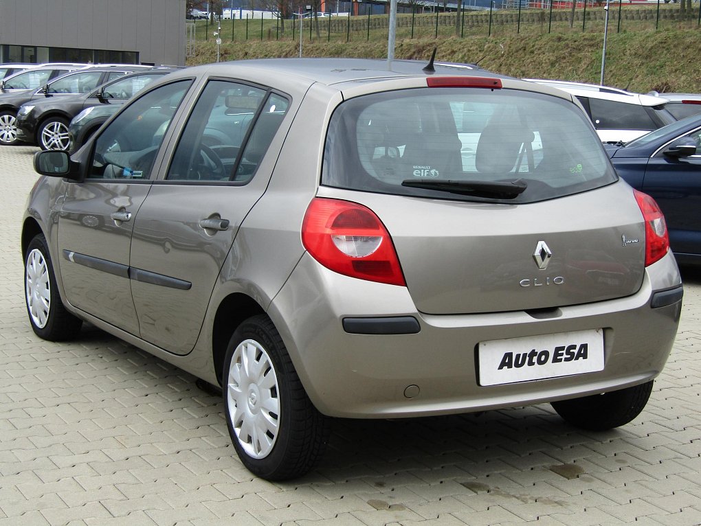 Renault Clio 1.2i 