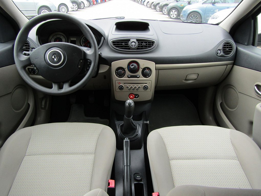 Renault Clio 1.2i 