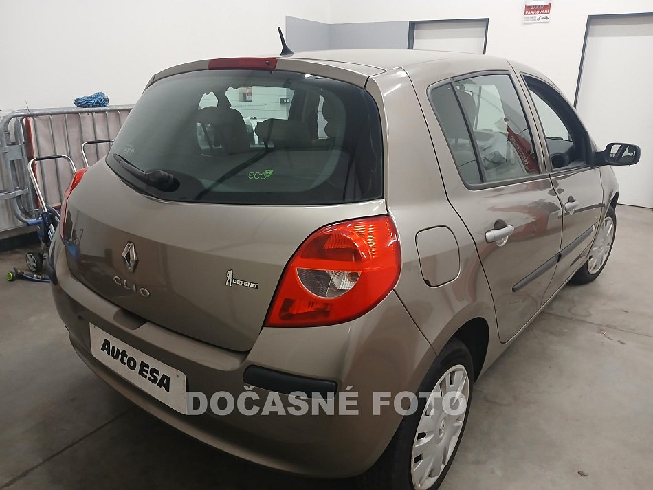Renault Clio 1.2i 