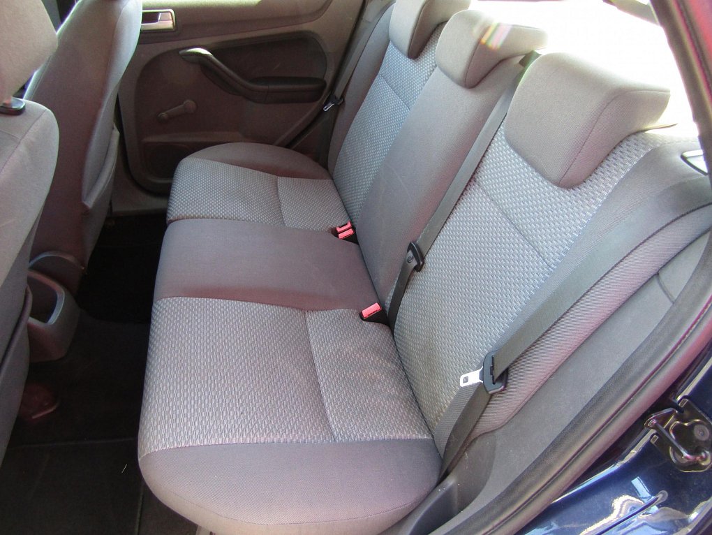 Ford Focus 1.6i 