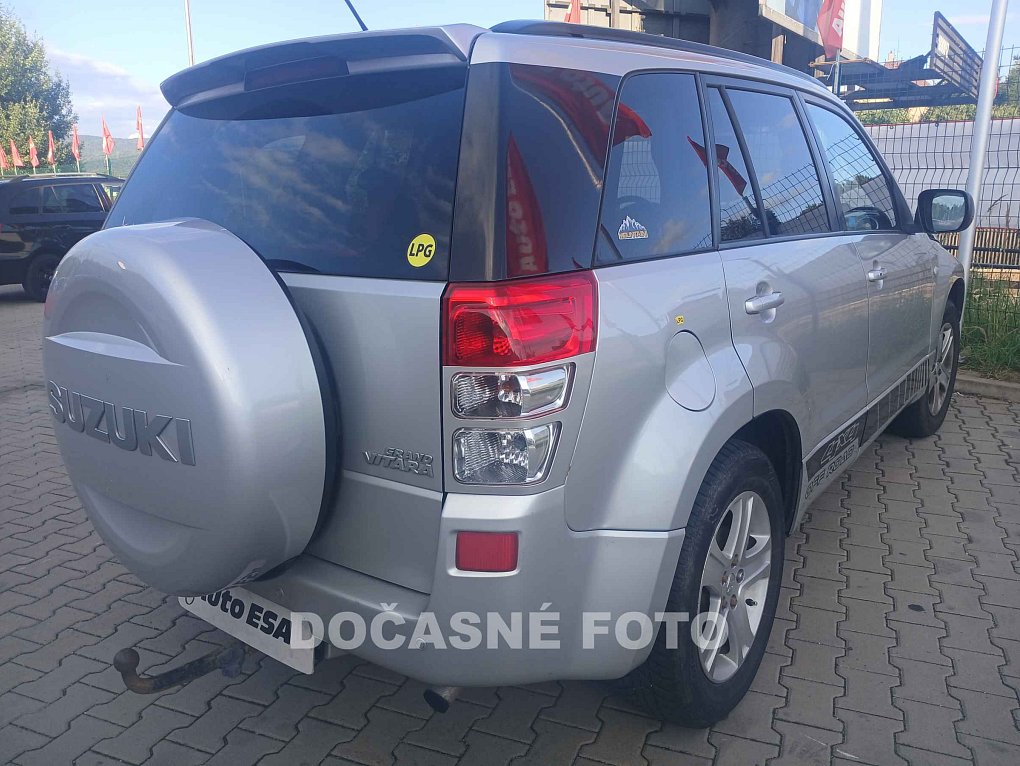 Suzuki Grand Vitara 2.0i  4x4
