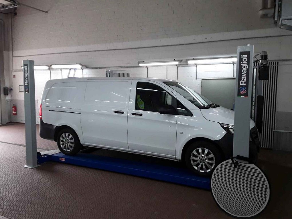 Mercedes-Benz Vito 2.0CDi  L2 DÍLNA