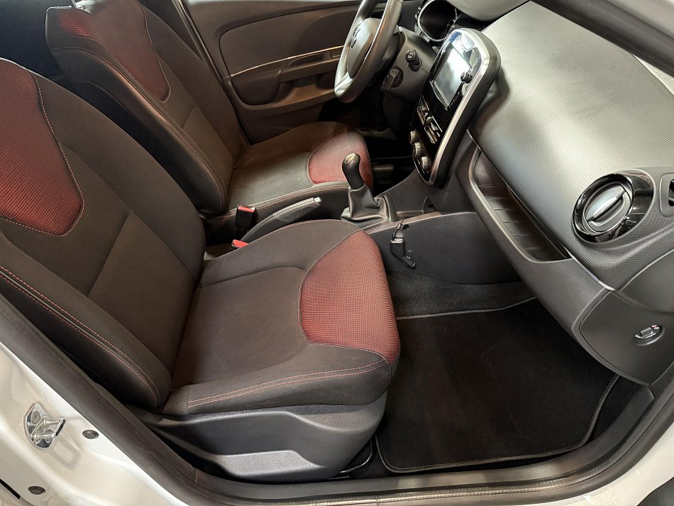 Renault Clio 1.2i 
