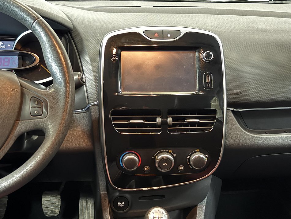 Renault Clio 1.2i 