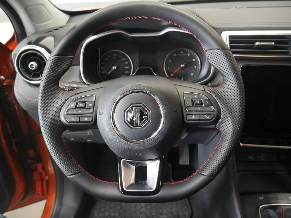 MG ZS 1.5i Essential