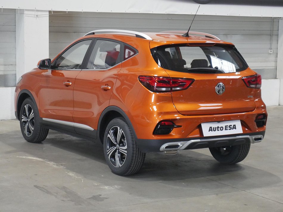 MG ZS 1.5i Essential