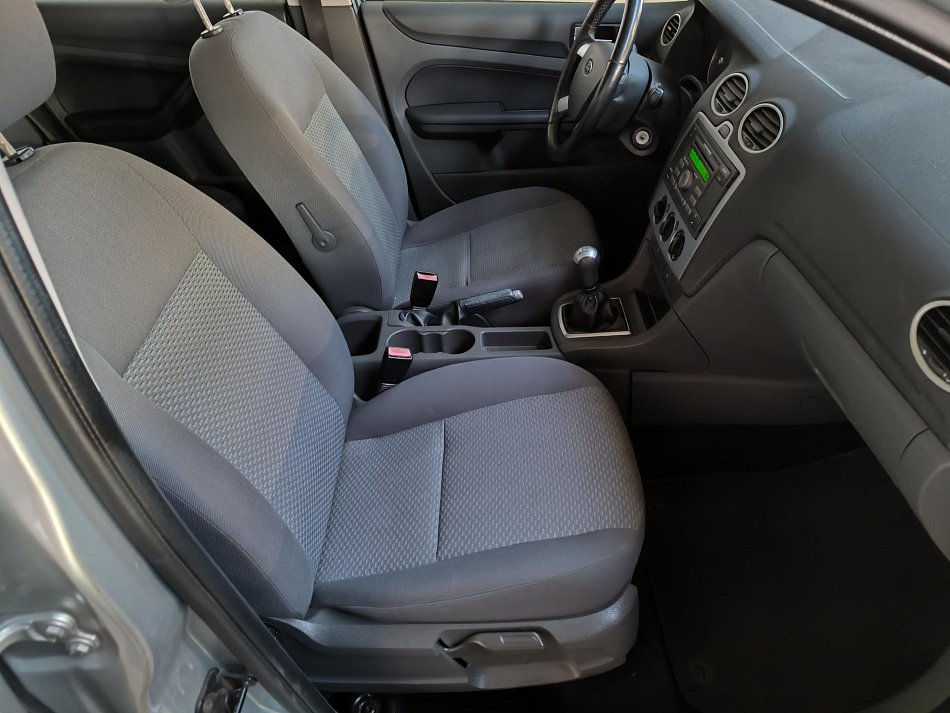 Ford Focus 1.6i 