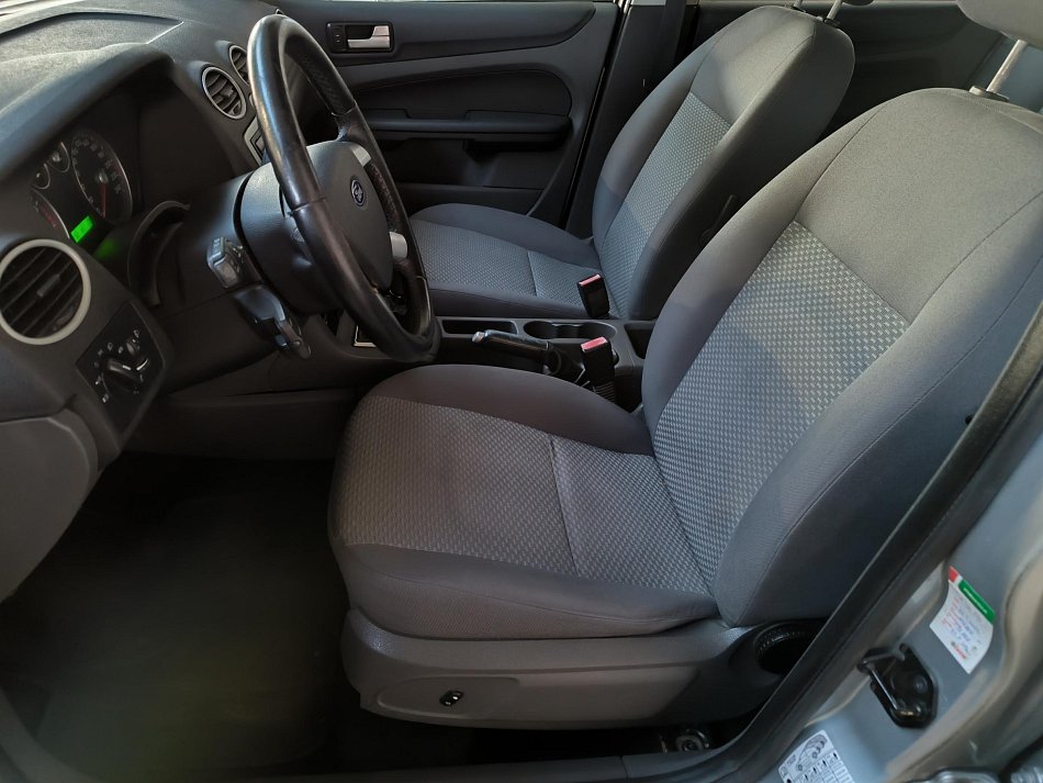 Ford Focus 1.6i 
