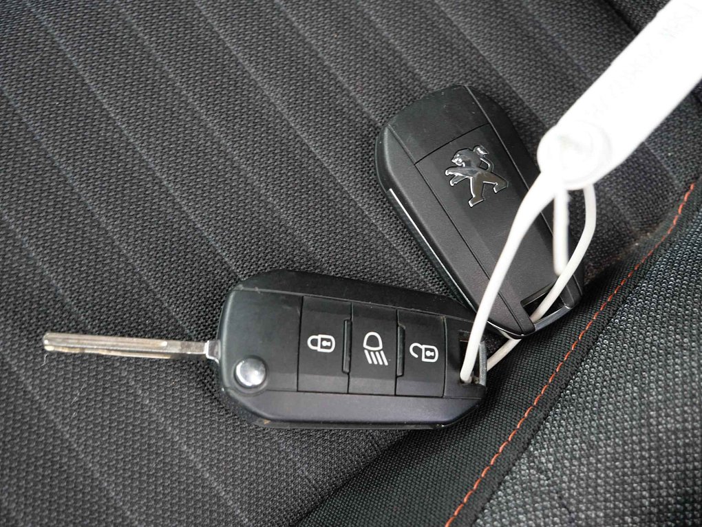 Peugeot 2008 1.5 HDi Active