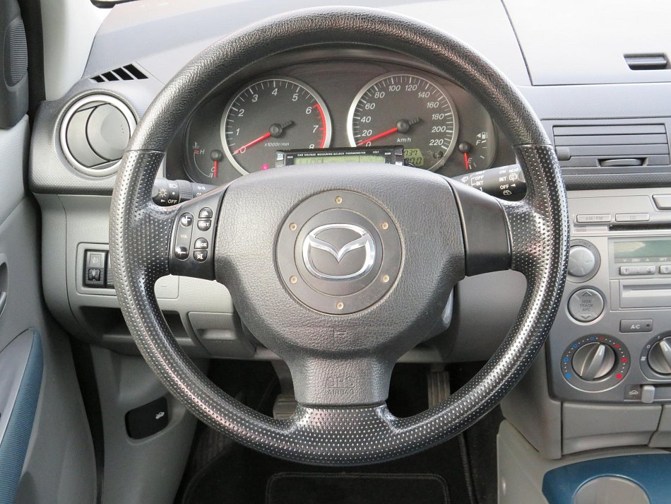 Mazda 2 1.2i 