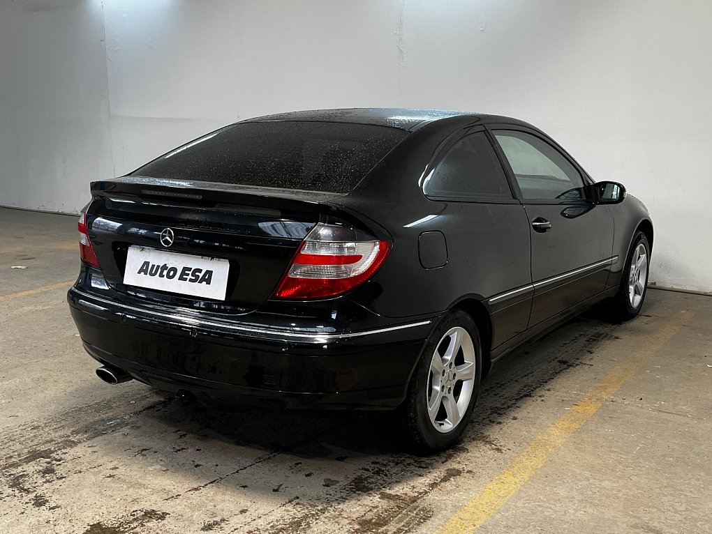 Mercedes-Benz Třída C 2.5 V6  C230