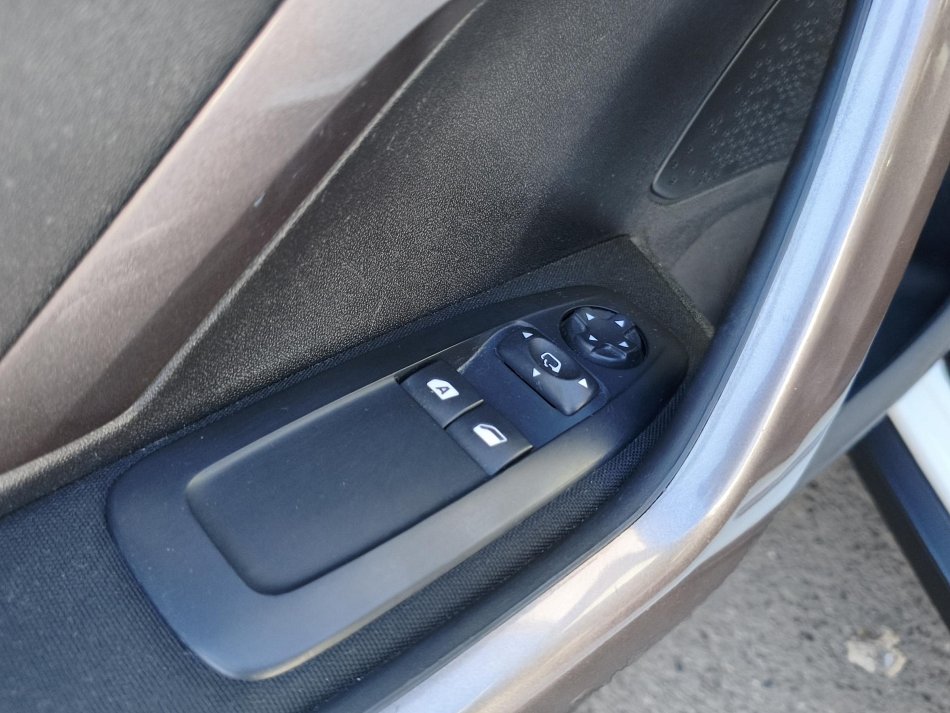 Peugeot 2008 1.6 HDi Style