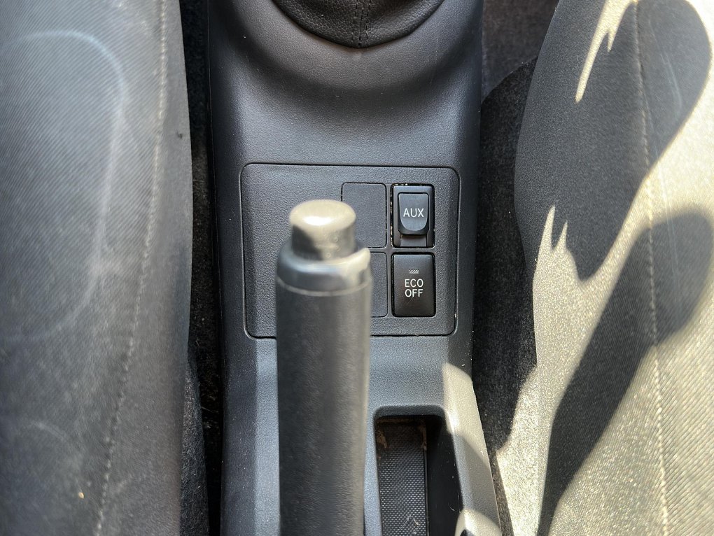 Toyota Yaris 1.3i 