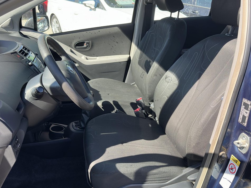 Toyota Yaris 1.3i 