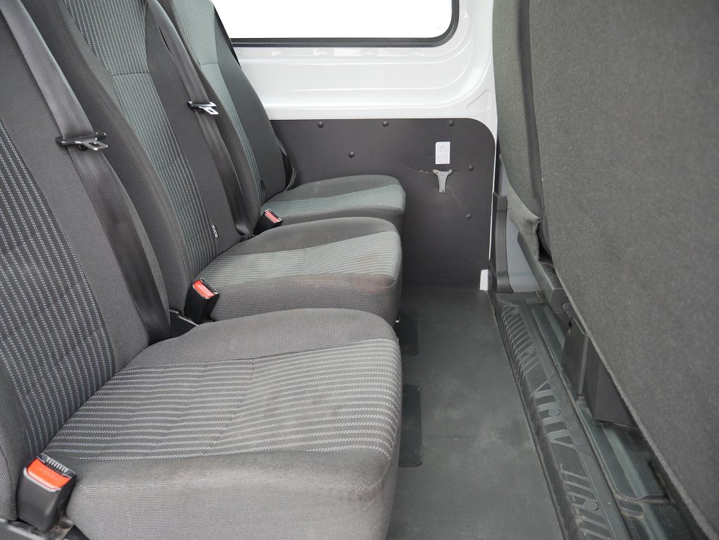 Ford Transit 2.2TDCi Trend L3H2 9míst