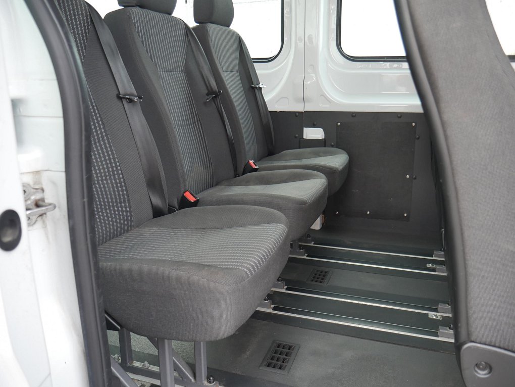 Ford Transit 2.2TDCi Trend L3H2 9míst