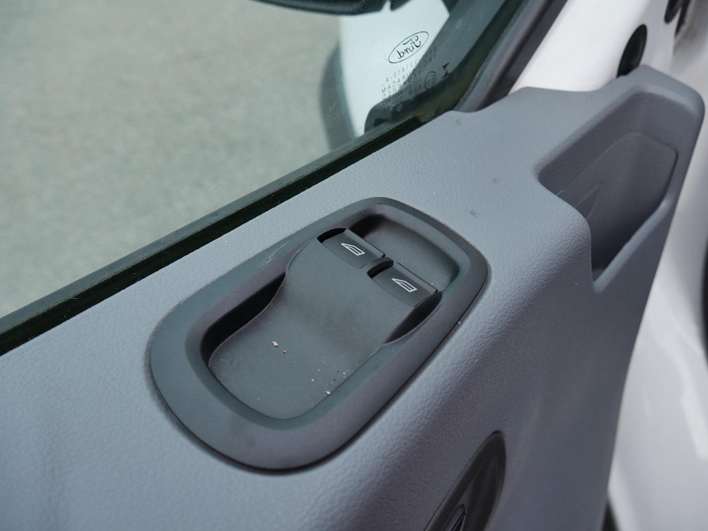 Ford Transit 2.2TDCi Trend L3H2 9míst