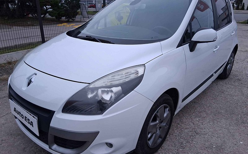 Renault Scénic 1.5 DCi 