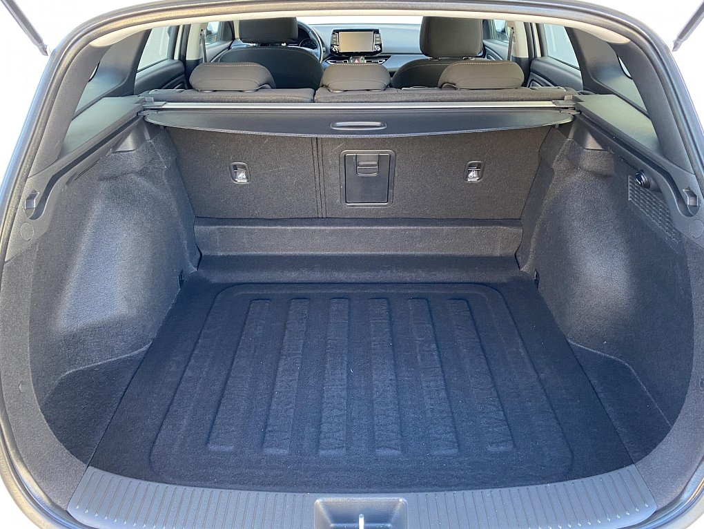 Hyundai I30 1.5 DPi Smart