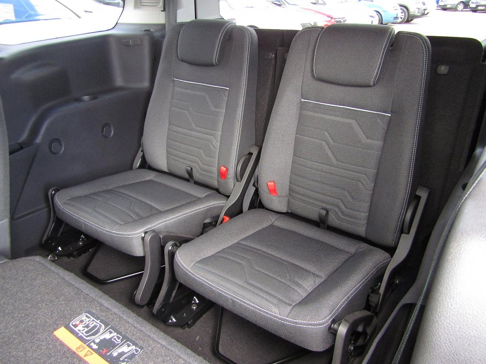 Ford Tourneo Connect 1.5TDCi Titanium MAXi 7míst