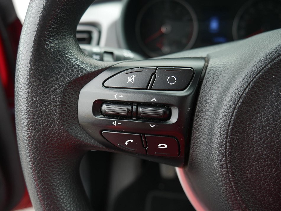 Kia Rio 1.4i 
