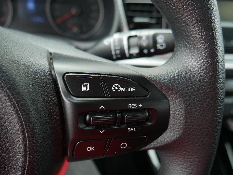 Kia Rio 1.4i 