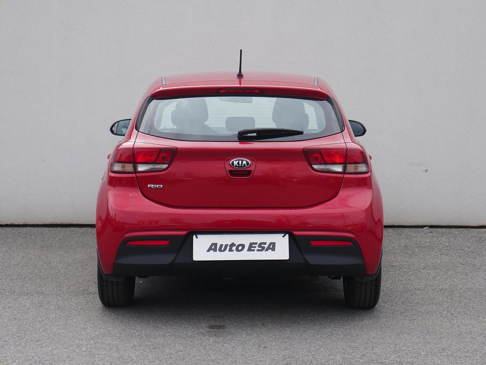 Kia Rio 1.4i 