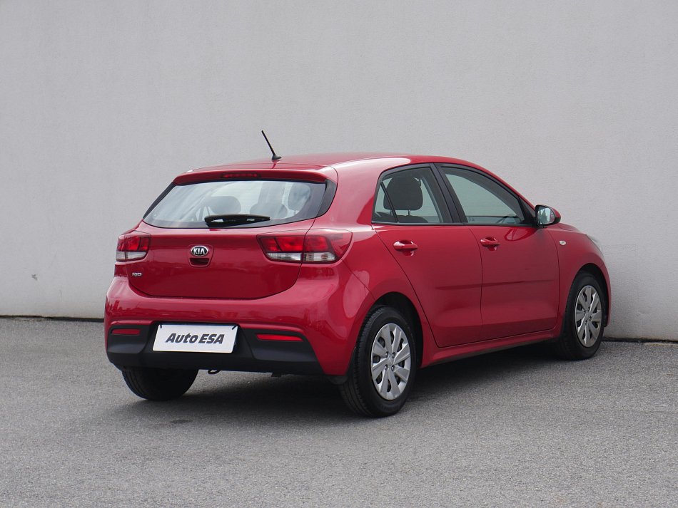 Kia Rio 1.4i 