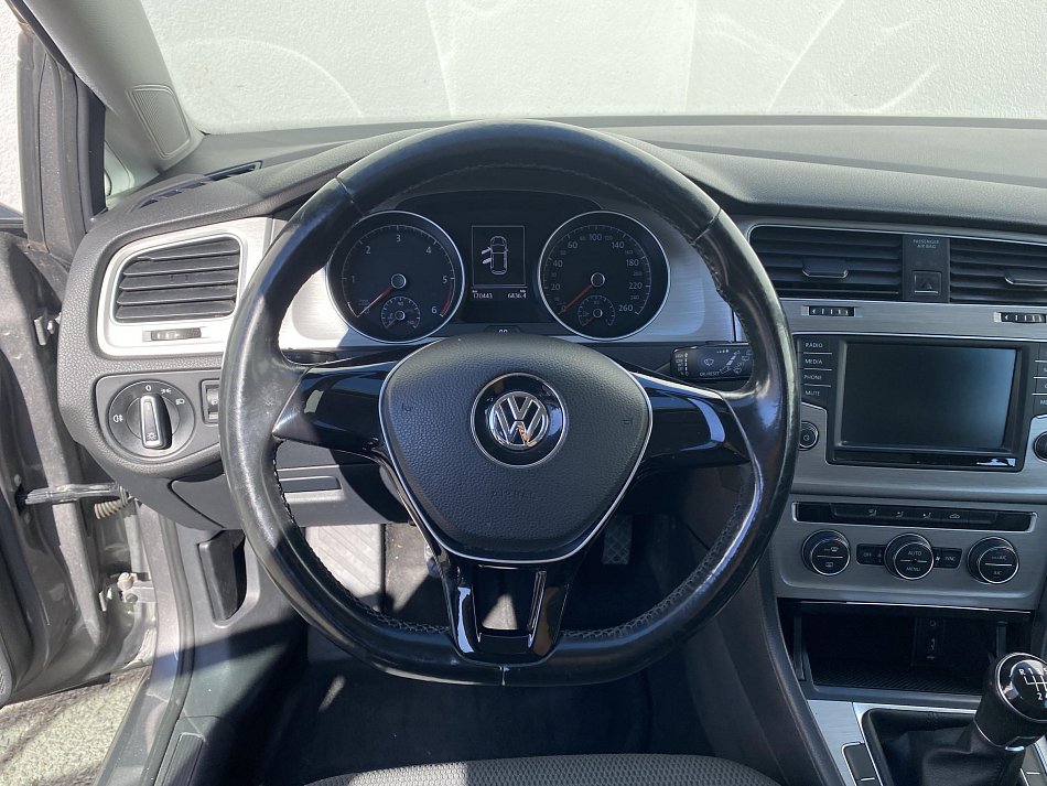 Volkswagen Golf 1.6 TDi 