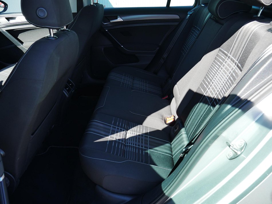 Volkswagen Golf 1.4 TSi 