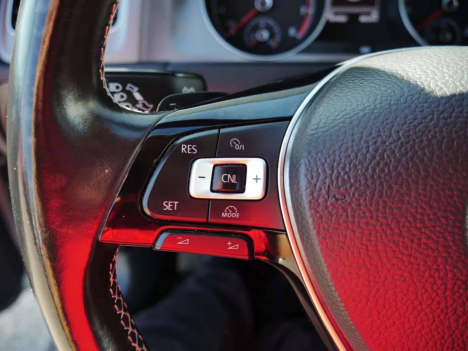 Volkswagen Golf 1.4 TSi 