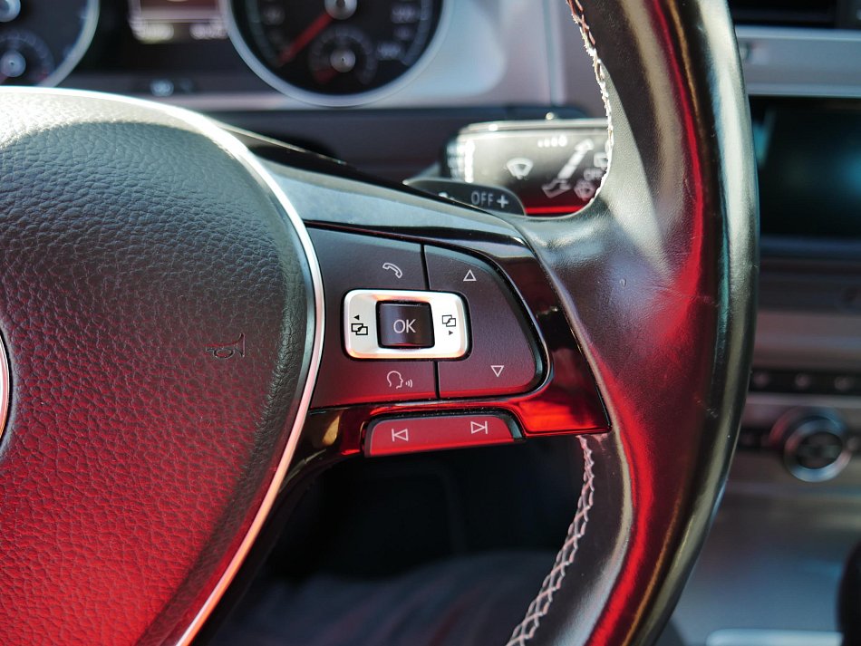 Volkswagen Golf 1.4 TSi 