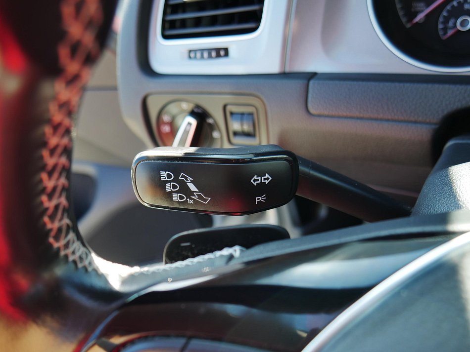 Volkswagen Golf 1.4 TSi 