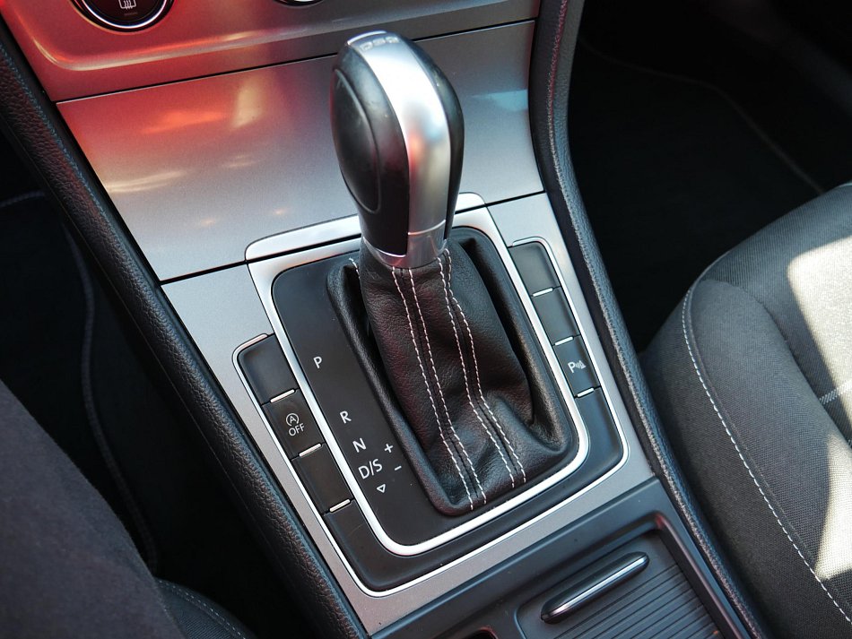 Volkswagen Golf 1.4 TSi 