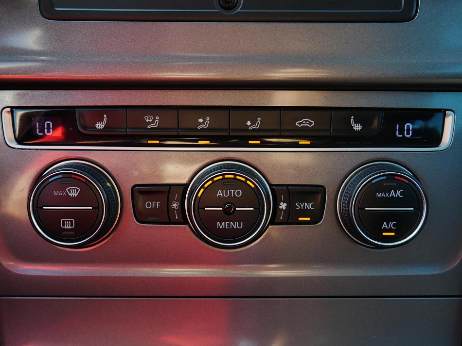 Volkswagen Golf 1.4 TSi 