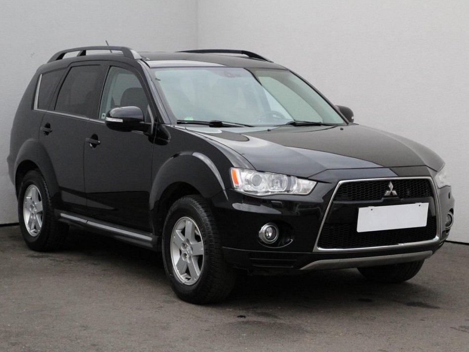 Mitsubishi Outlander 2.4i 