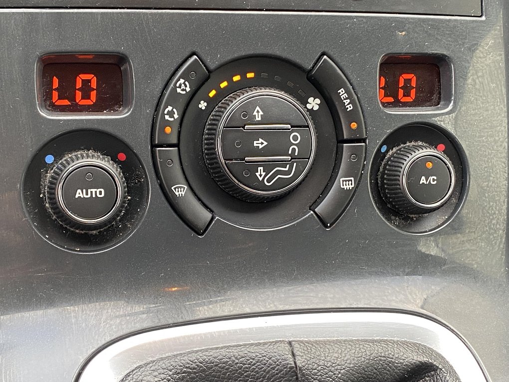 Peugeot 5008 1.6 VTi 