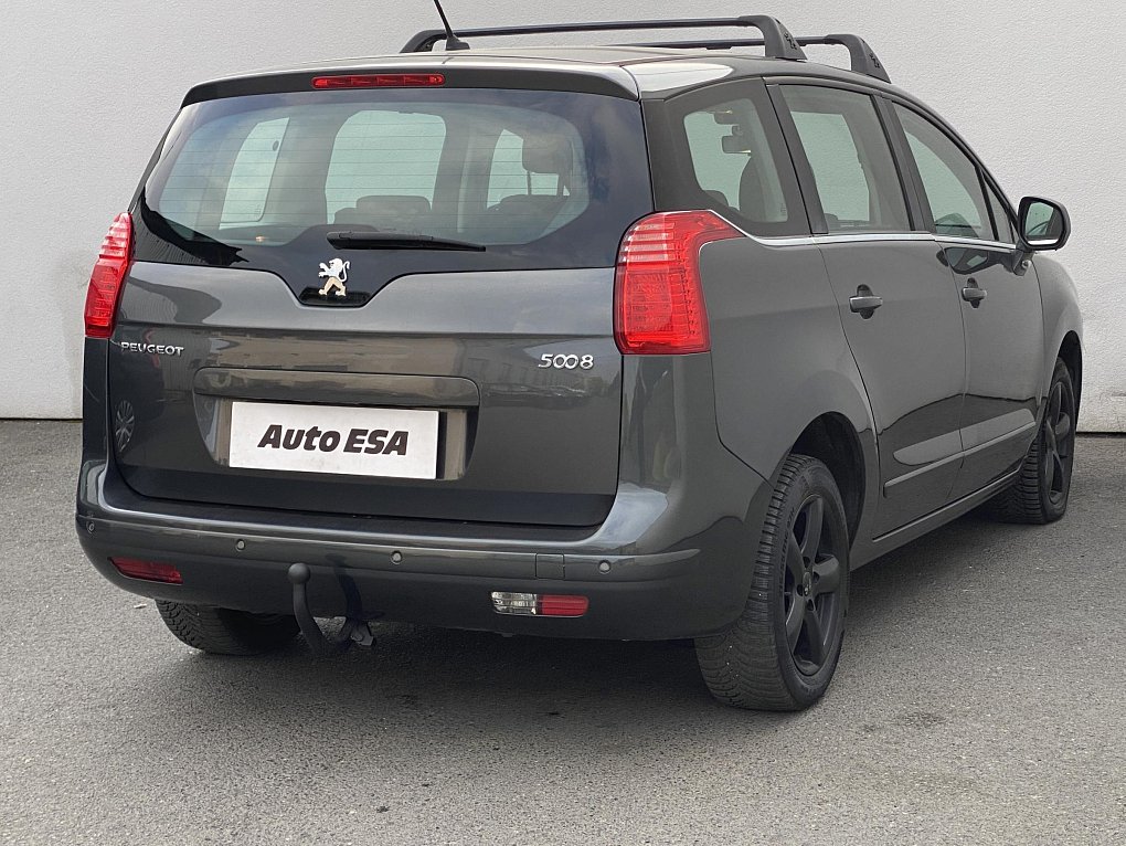 Peugeot 5008 1.6 VTi 