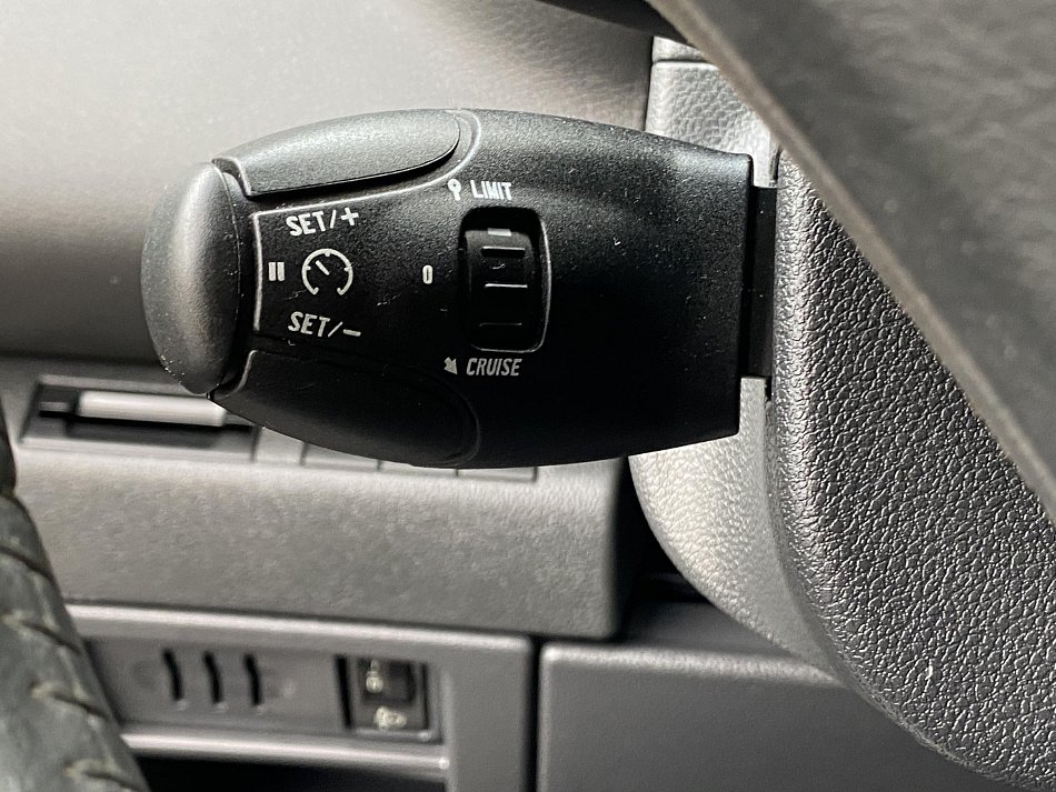 Peugeot 5008 1.6 VTi 