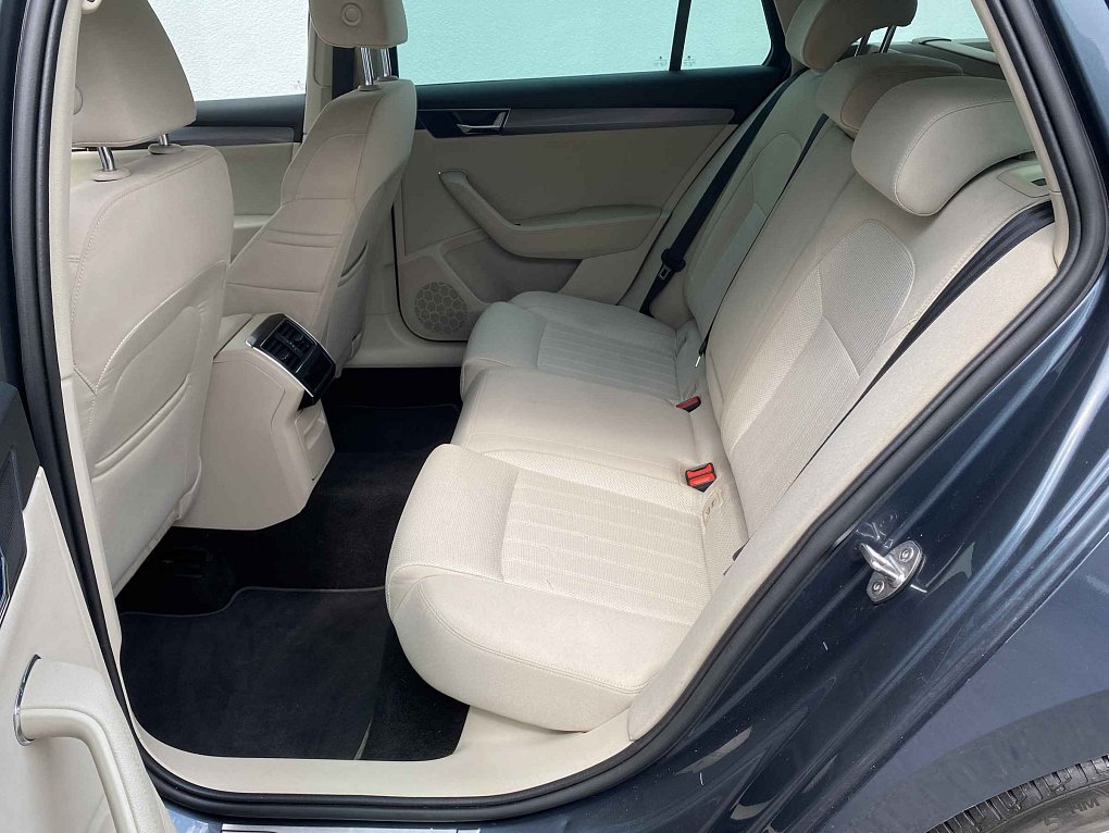 Škoda Superb III 2.0 TSi Style