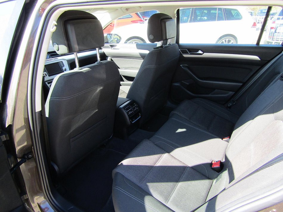 Volkswagen Passat 1.6 TDi 