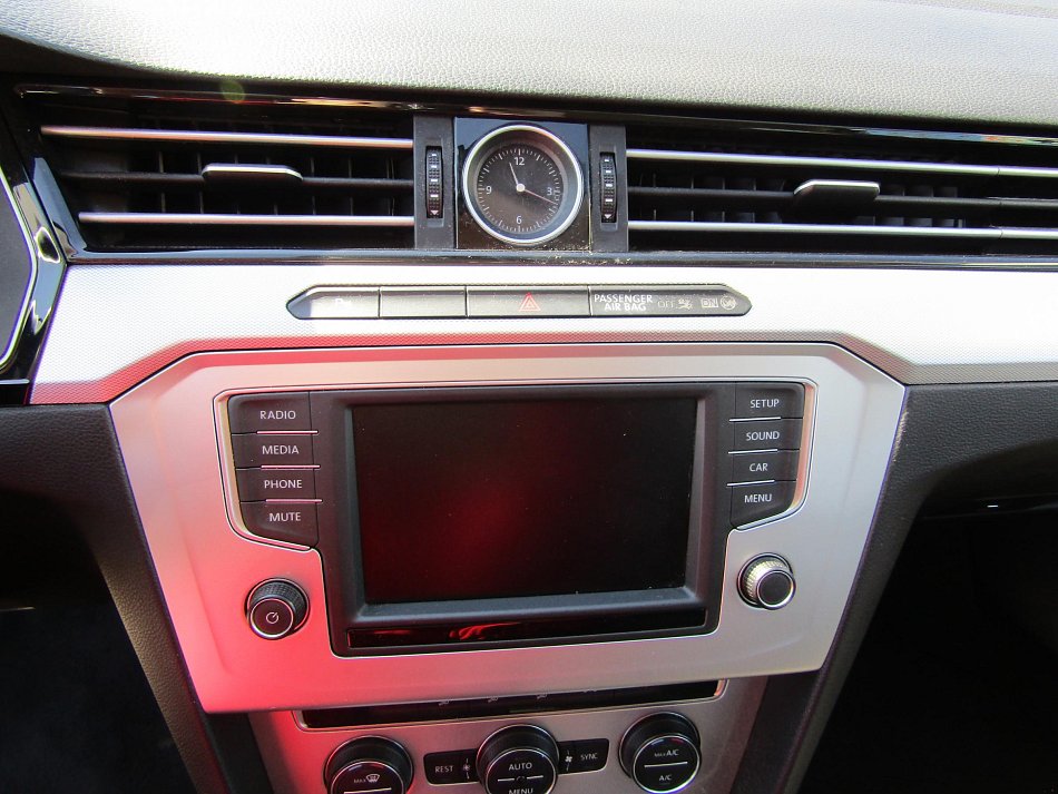 Volkswagen Passat 1.6 TDi 