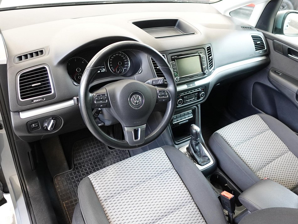 Volkswagen Sharan 2.0TDi 