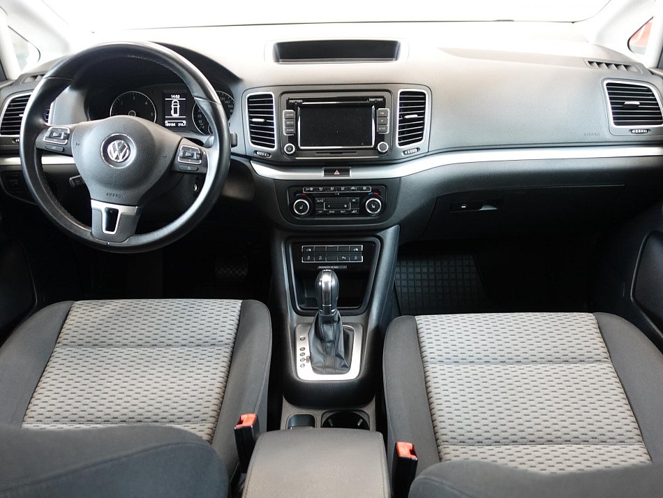 Volkswagen Sharan 2.0TDi 