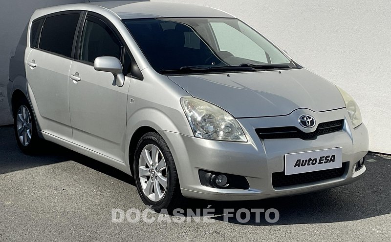 Toyota Corolla Verso 2.2 D-4D 