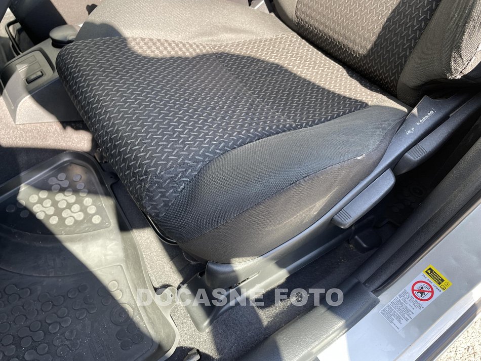 Toyota Corolla Verso 2.2 D-4D 