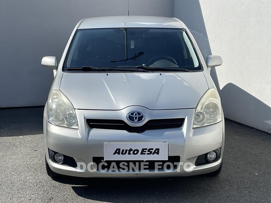 Toyota Corolla Verso 2.2 D-4D 